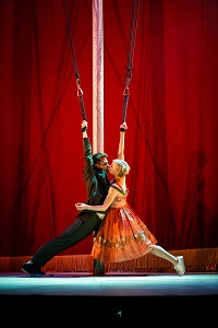 Andrew Durand and Patrycja Kujawska in "Tristan & Yseult". (In this production, Yseult is played by Etta Murfitt.) Photo by Steve Tanner.